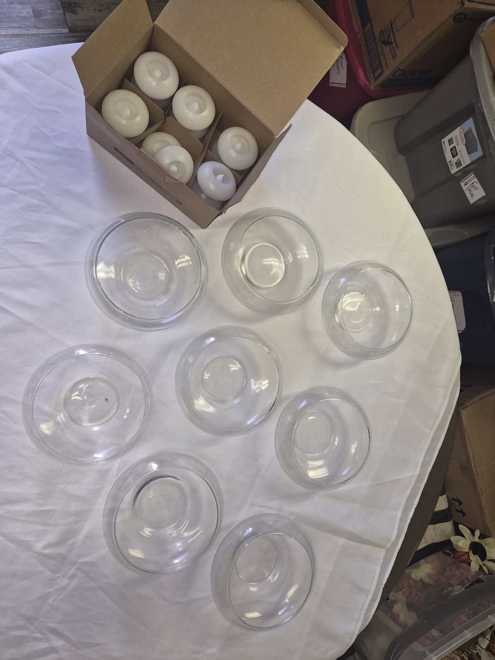 Clear Glass 8 Holders 12 Floating Candles